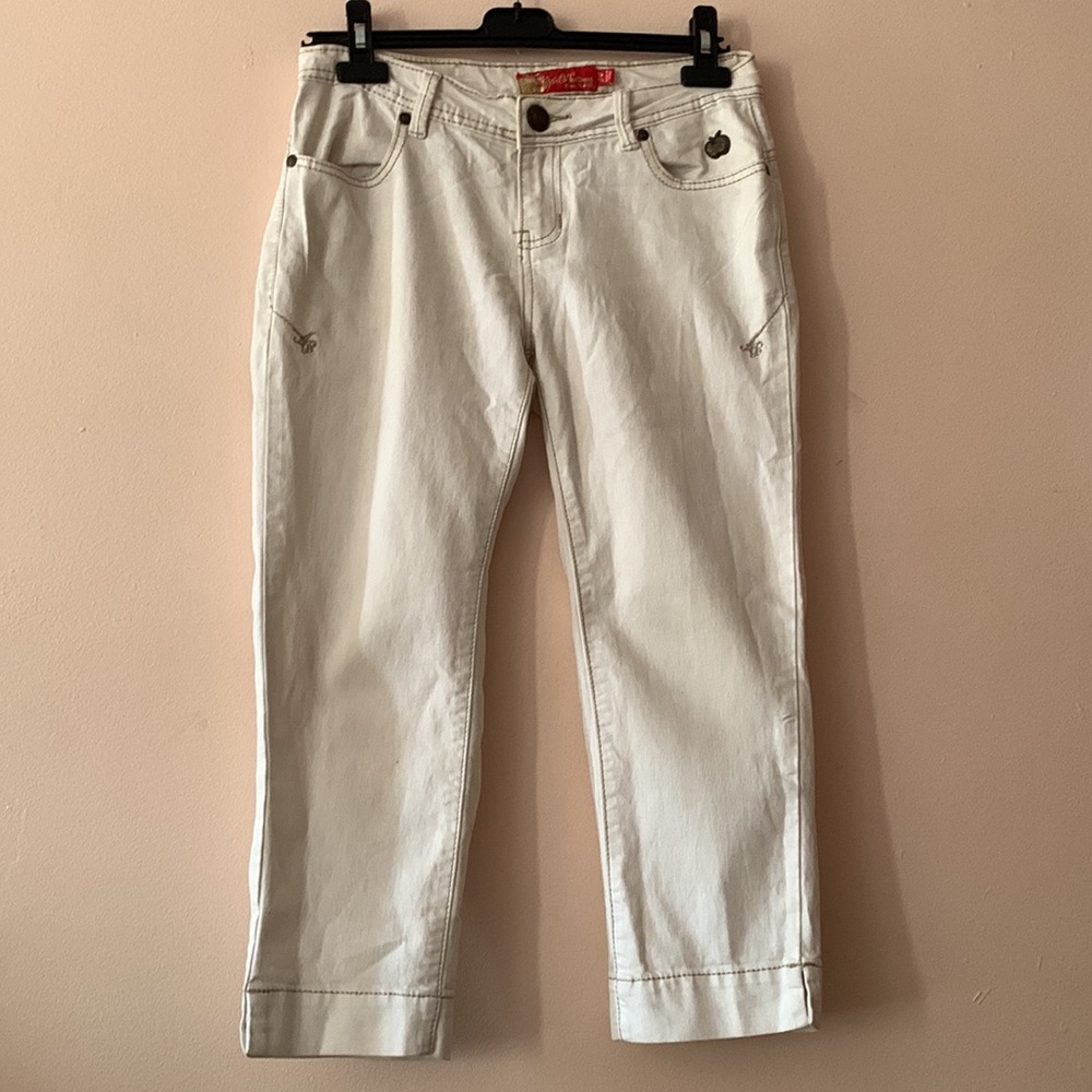 Apple bottoms three quarter jeans for women size US 6
